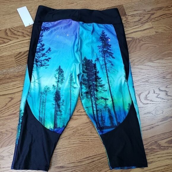 Lotus Leggings Capri   - Picture 2 of 6